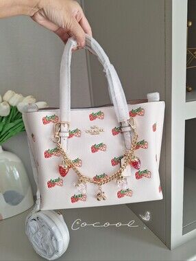 NWT Coach Mollie Tote 25 With Strawberry Print CB600 🍓🍓🍓